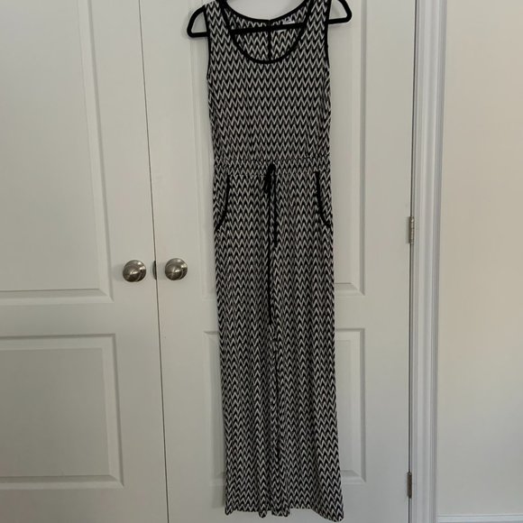 Calvin Klein Sleeveless Chevron Strip Drawstring Jumpsuit with Pockets Size 6 - Picture 2 of 13